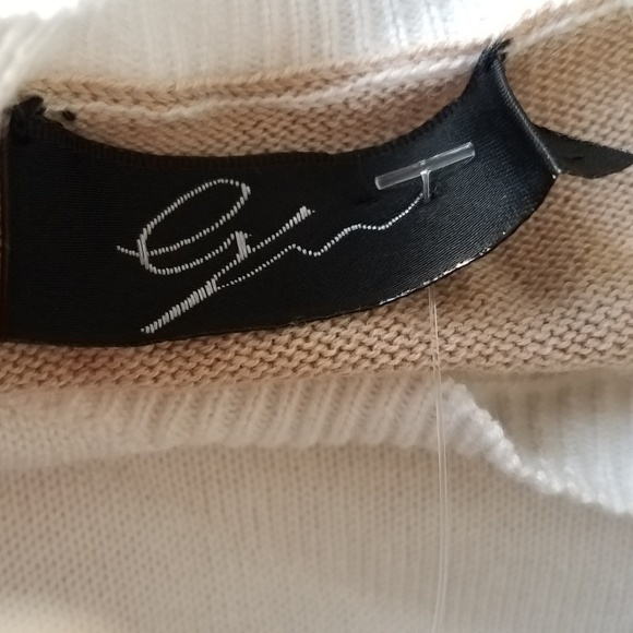 Long Sleeve Color Block Knit Top - Picture 4 of 5